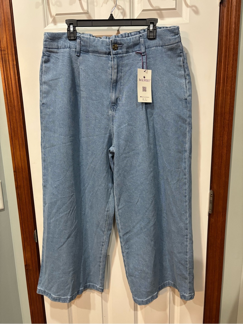 NEW WITH TAGS Light Blue Wide Leg Women's Jeans - Brand:Gloria Vanderbilt
